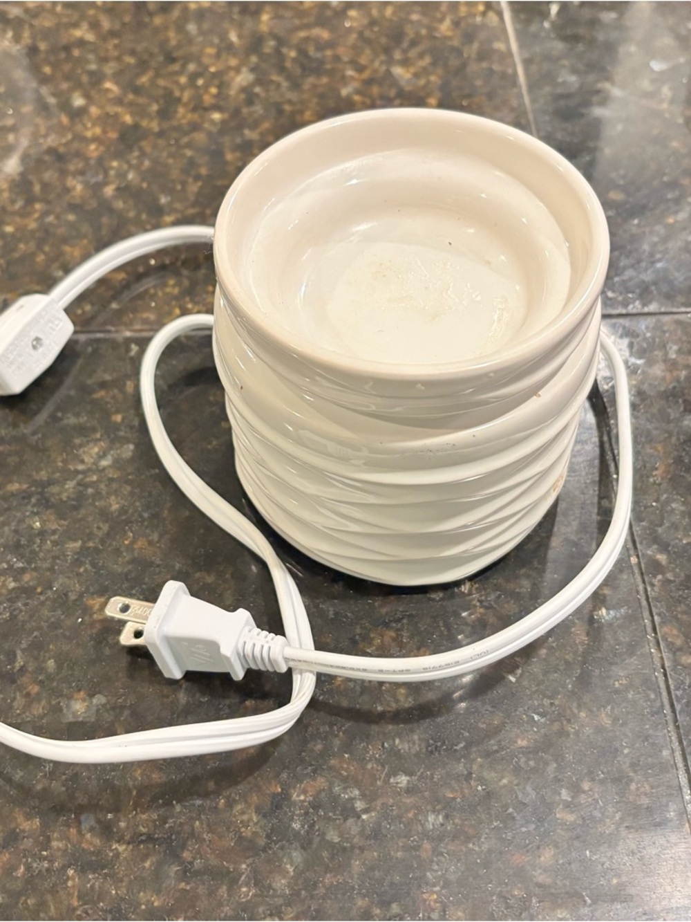 White Electric Wax Warmer - Ceramic Fragrance Melter